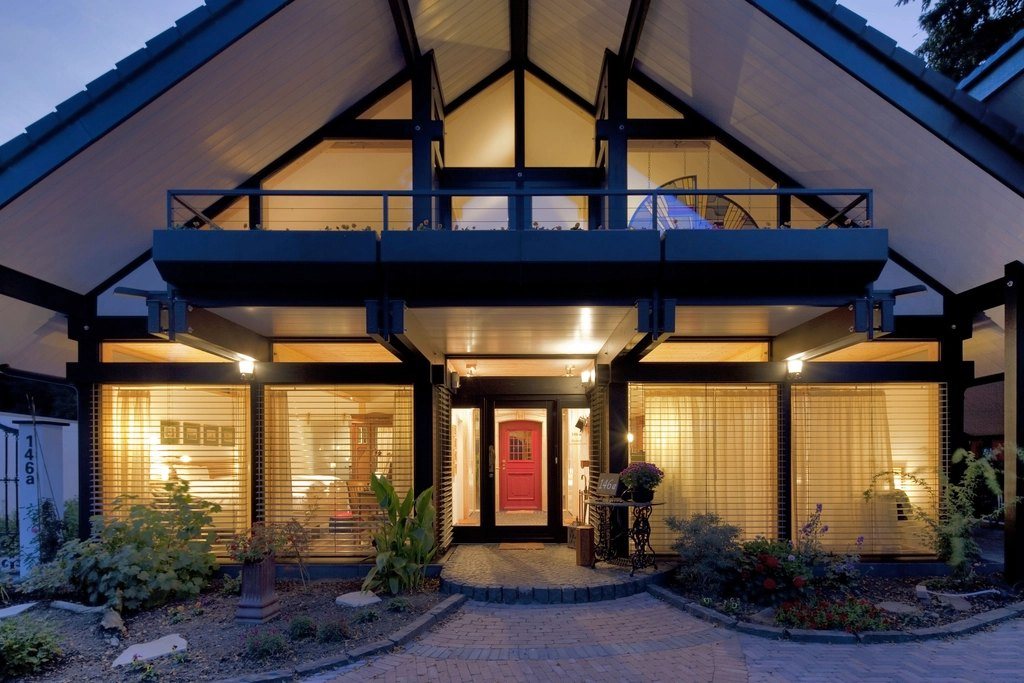 Modern House near the Royal Palace